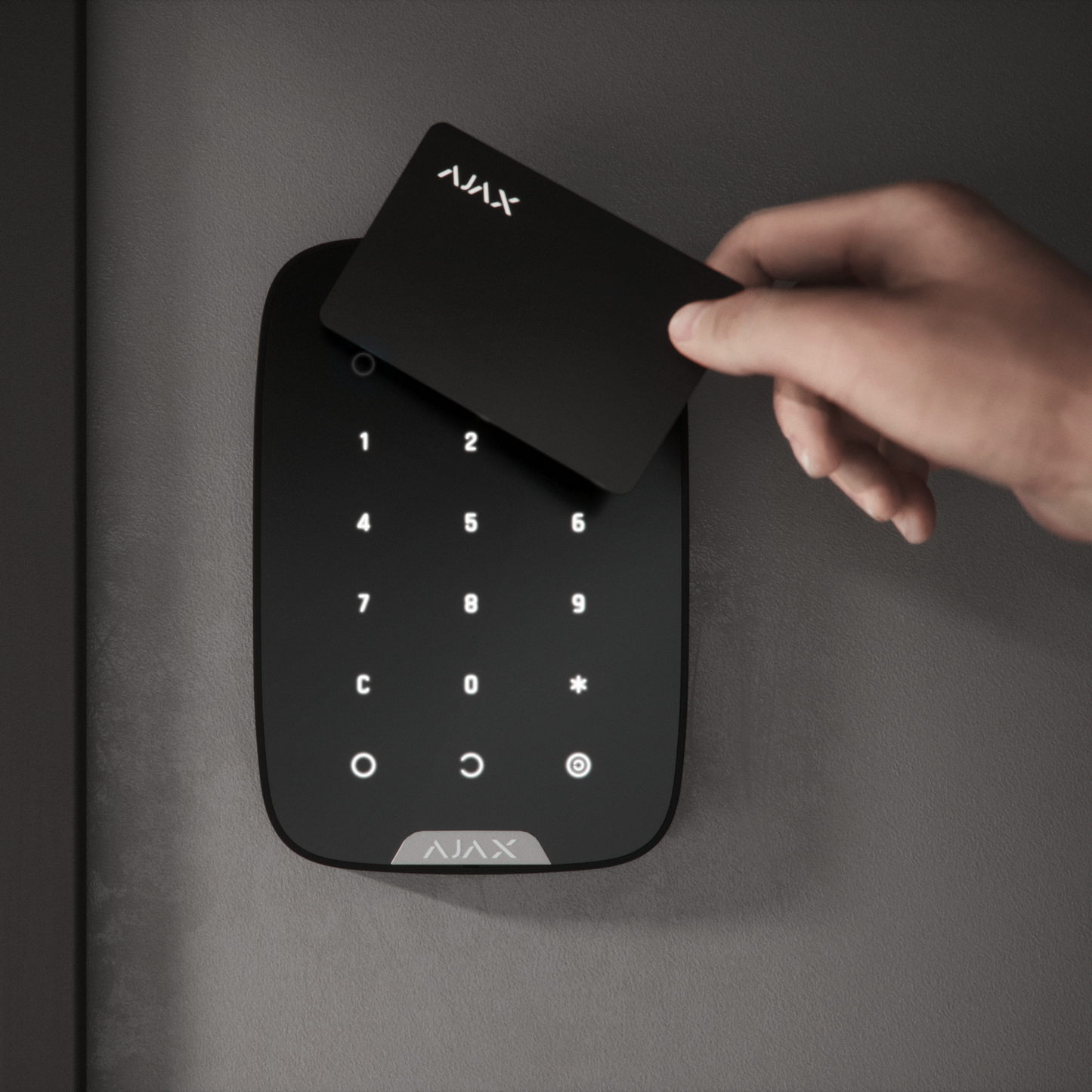 Ajax KeyPad Plus: Bàn Phím Kích Hoạt Không Dây Ajax Plus