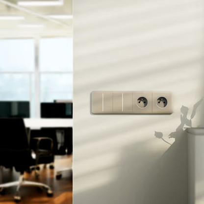 Ajax OutletCover (Basic) [type E]: Vỏ ổ cắm điện (cơ bản) [loại E] có tiếp đất